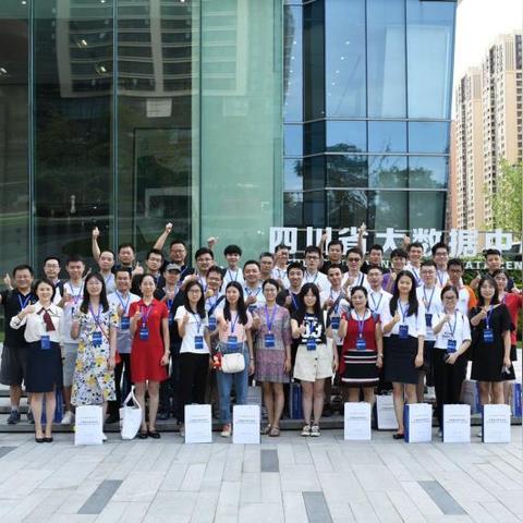 最新带字图片汇总，设计魅力揭秘