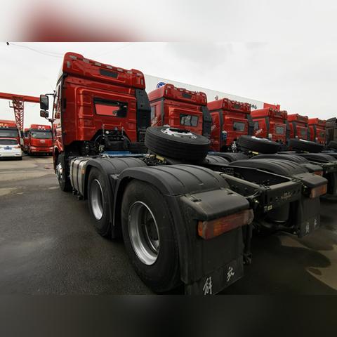解放J6牵引车，性能卓越，物流新潮流引领者