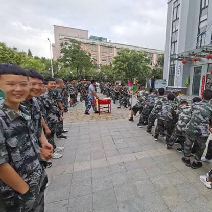 小说终极教官最新章节更新速递